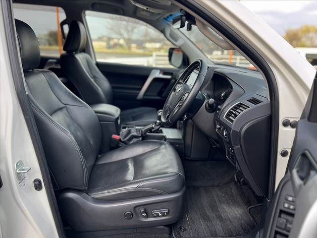 TOYOTA LANDCRUISER PRADO 2020 Image 31