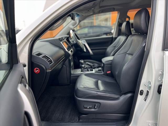 TOYOTA LANDCRUISER PRADO 2020 Image 31