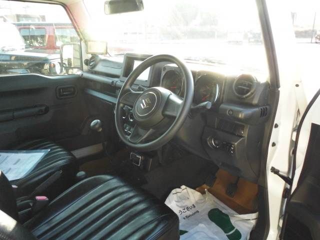 SUZUKI JIMNY 4WD 2018 Image 31