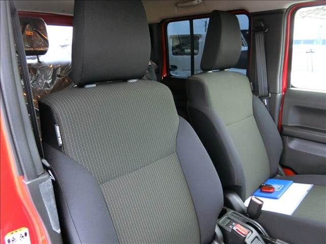 SUZUKI JIMNY NOMADE 2025 Image 31