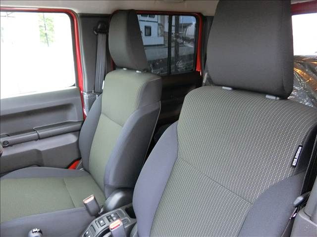 SUZUKI JIMNY NOMADE 2025 Image 31