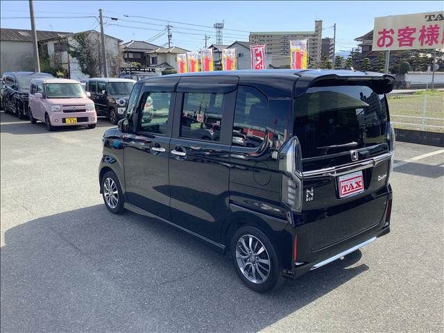 HONDA N BOX CUSTOM 2022 Image 31