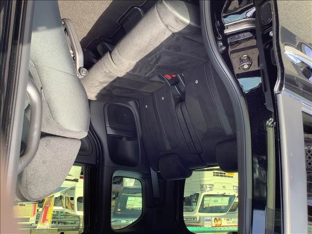 HONDA N BOX CUSTOM 2022 Image 31