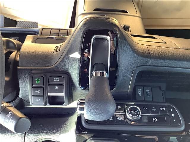 HONDA N BOX CUSTOM 2022 Image 31