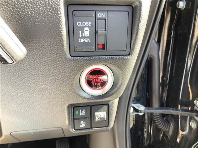 HONDA N BOX CUSTOM 2022 Image 31