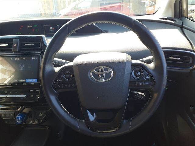 TOYOTA PRIUS 2019 Image 31