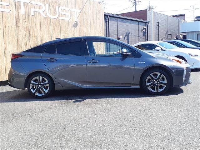 TOYOTA PRIUS 2019 Image 31