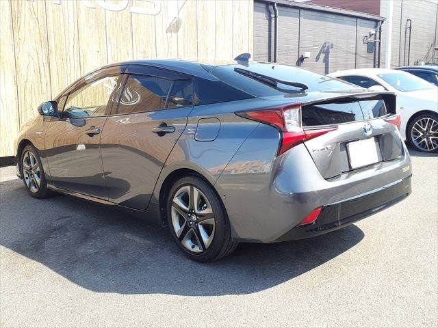 TOYOTA PRIUS 2019 Image 31