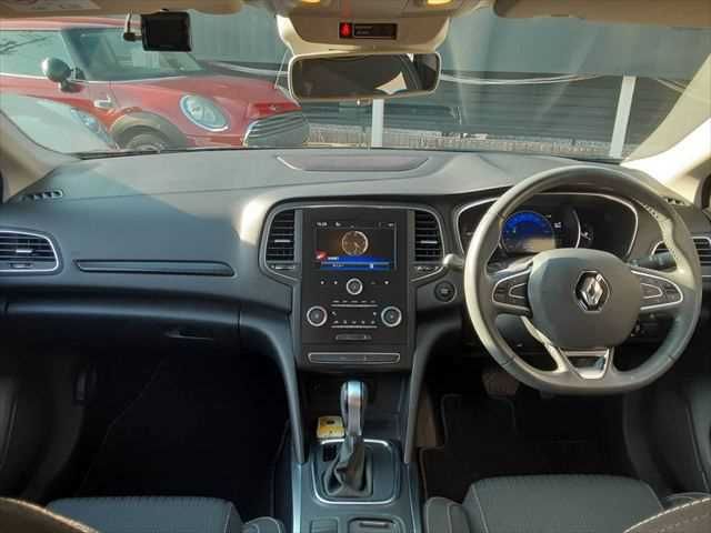 RENAULT MEGANE HATCH 2019 Image 31