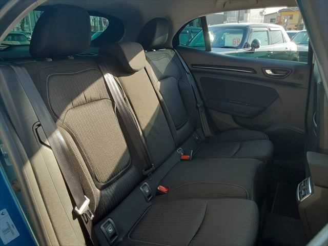 RENAULT MEGANE HATCH 2019 Image 31