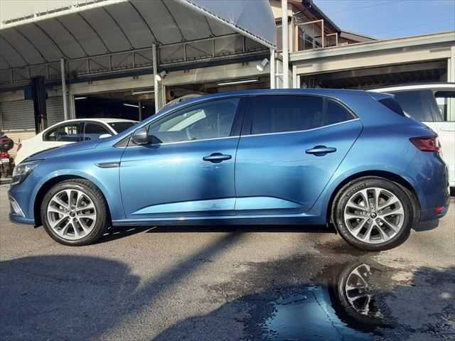 RENAULT MEGANE HATCH 2019 Image 31