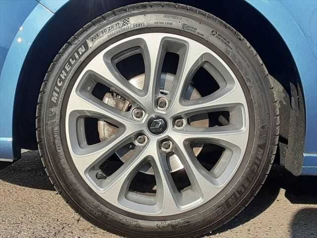 RENAULT MEGANE HATCH 2019 Image 31