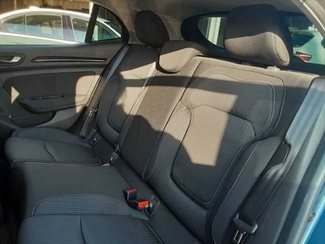 RENAULT MEGANE HATCH 2019 Image 31