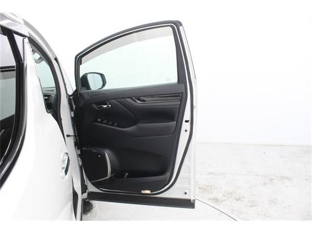 TOYOTA ALPHARD HYBRID 4WD 2019 Image 31