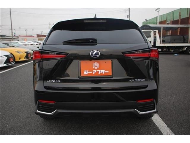 TOYOTA LEXUS NX300H AWD 2018 Image 31