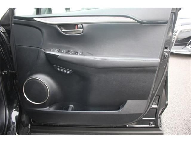 TOYOTA LEXUS NX300H AWD 2018 Image 31