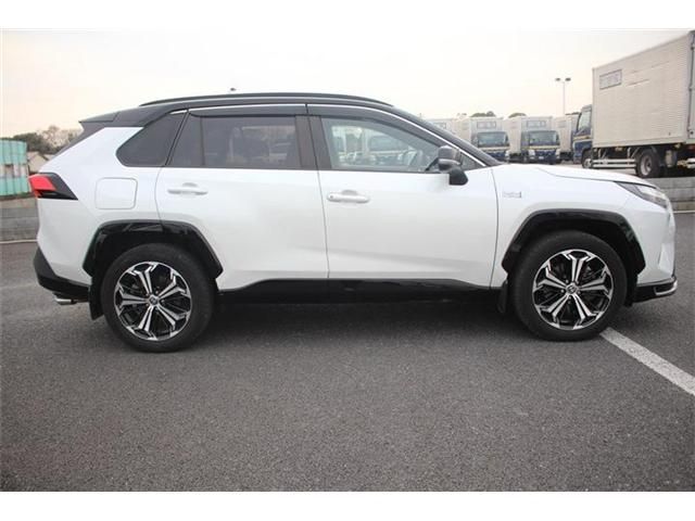 TOYOTA RAV4 PHV 2022 Image 31
