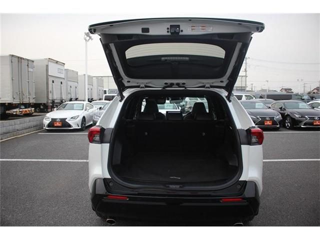 TOYOTA RAV4 PHV 2022 Image 31