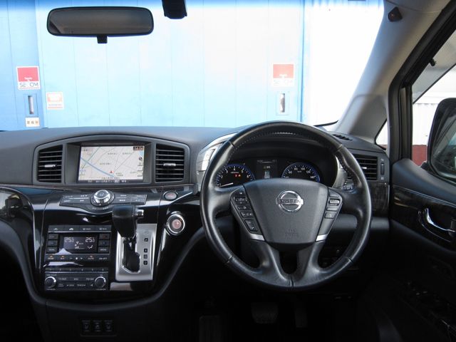 NISSAN ELGRAND 2014 Image 31