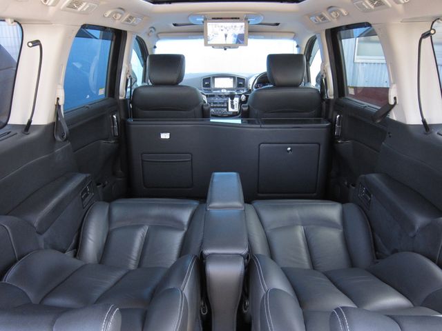 NISSAN ELGRAND 2014 Image 31