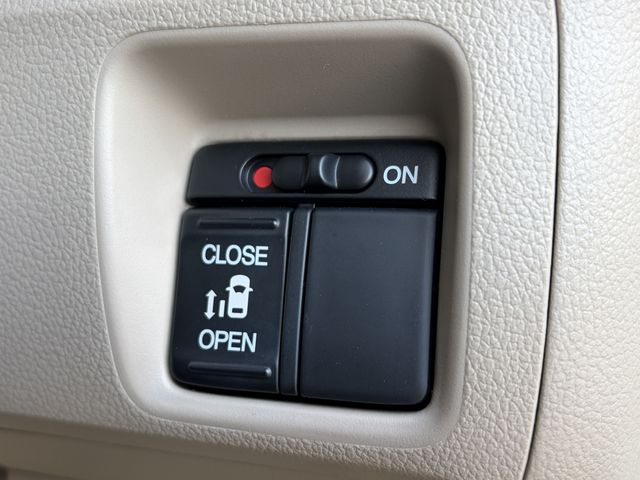 HONDA N BOX 2012 Image 31