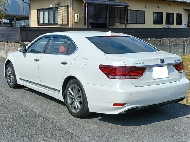 TOYOTA LEXUS LS600HL 2015 Image 31