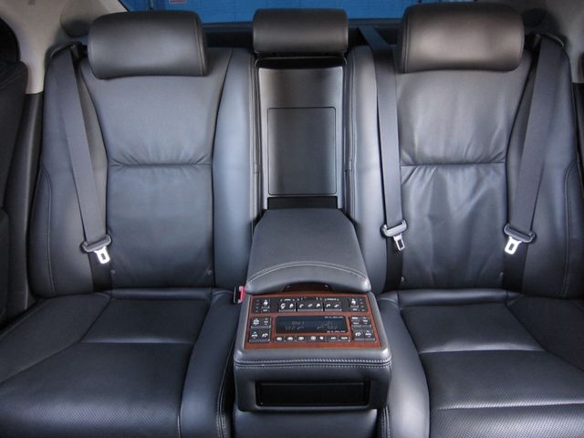 TOYOTA LEXUS LS600HL 2013 Image 31