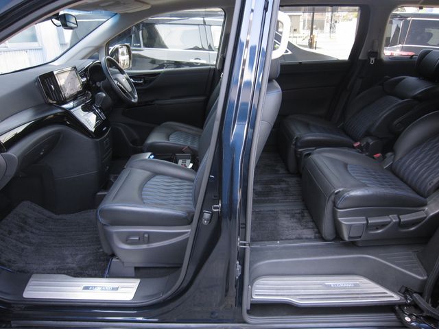 NISSAN ELGRAND 2023 Image 31