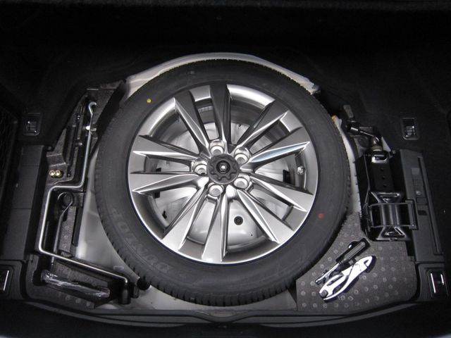 TOYOTA LEXUS LS600HL 2013 Image 31