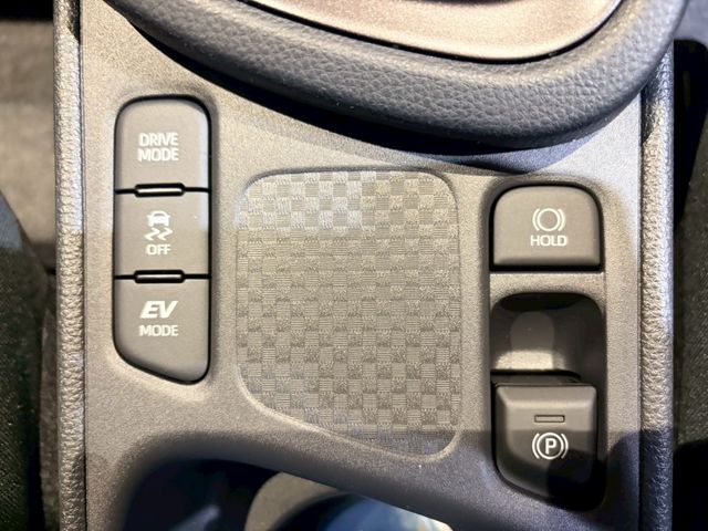 TOYOTA YARIS CROSS HYBRID 2026 Image 31