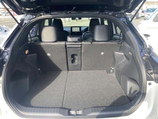 TOYOTA YARIS CROSS HYBRID 2026 Image 31