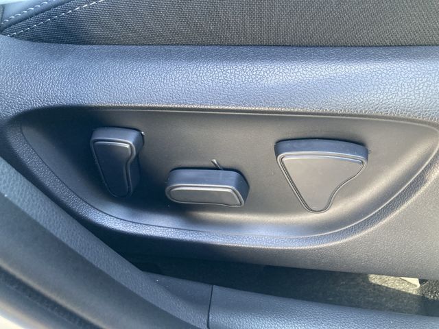 TOYOTA YARIS CROSS HYBRID 2026 Image 31