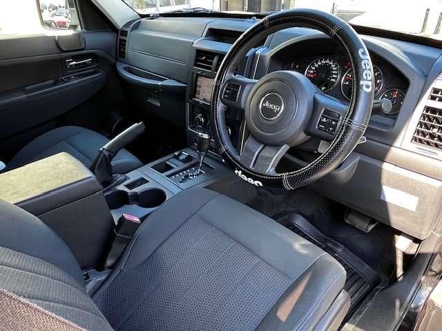 JEEP CHEROKEE 2011 Image 31