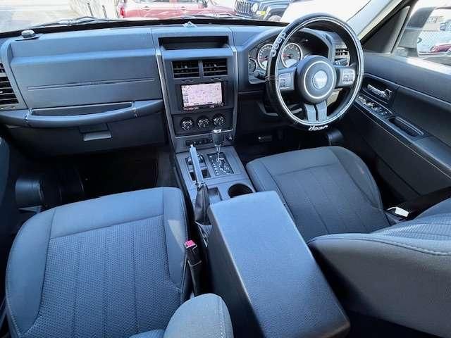 JEEP CHEROKEE 2011 Image 31
