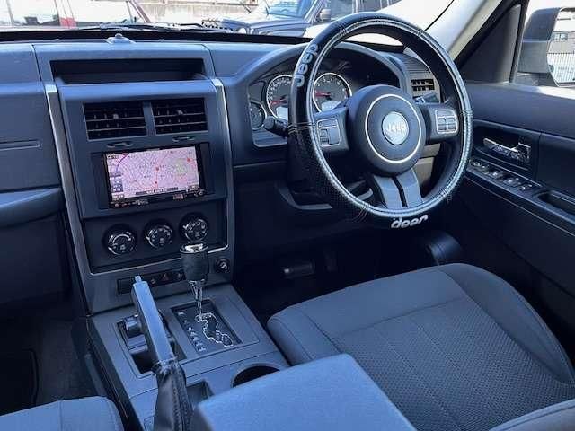 JEEP CHEROKEE 2011 Image 31