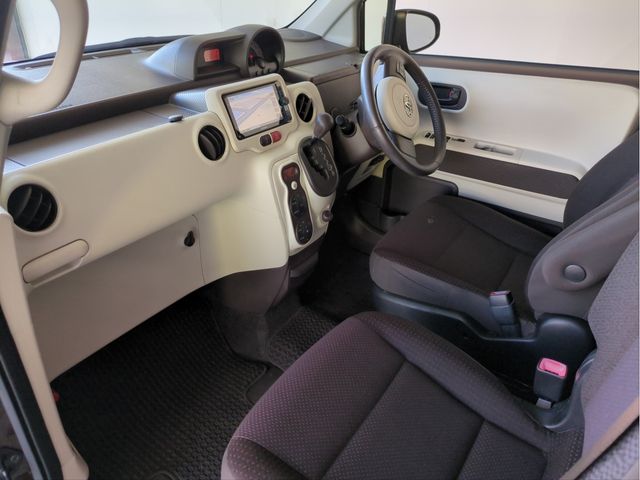 TOYOTA SPADE 2014 Image 31