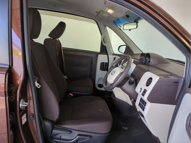 TOYOTA SPADE 2014 Image 31