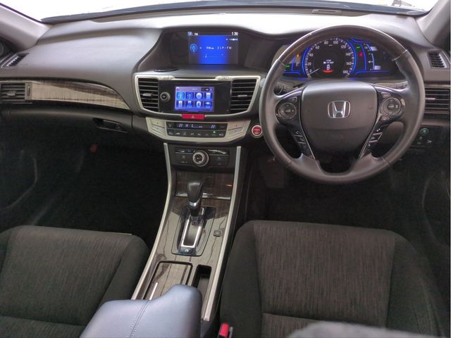 HONDA ACCORD HYBRID 2013 Image 31