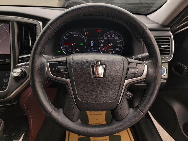 TOYOTA CROWN SEDAN HYBRID 2015 Image 31