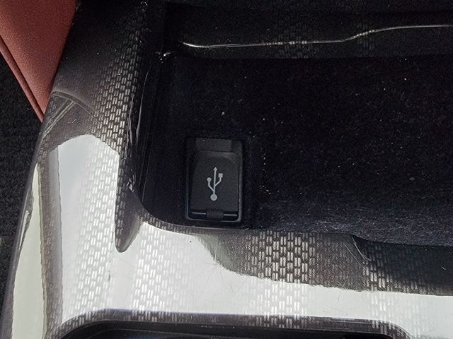 TOYOTA CROWN SEDAN HYBRID 2015 Image 31