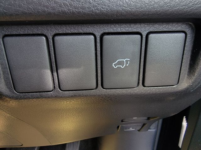 TOYOTA HARRIER 2WD 2019 Image 31