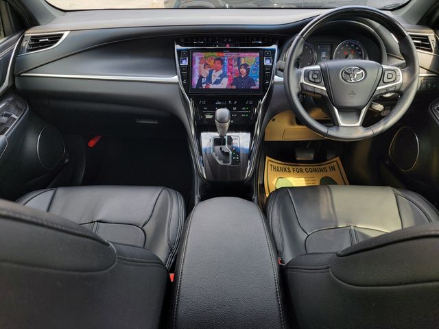 TOYOTA HARRIER 2WD 2019 Image 31