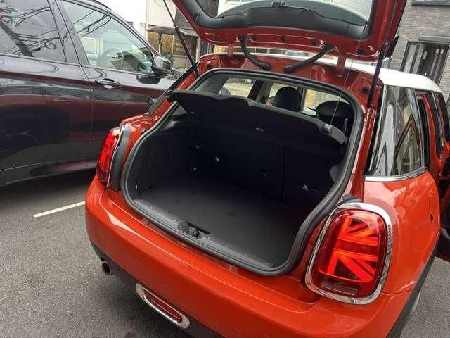 BMW MINI COOPER D 5DOOR 2019 Image 31