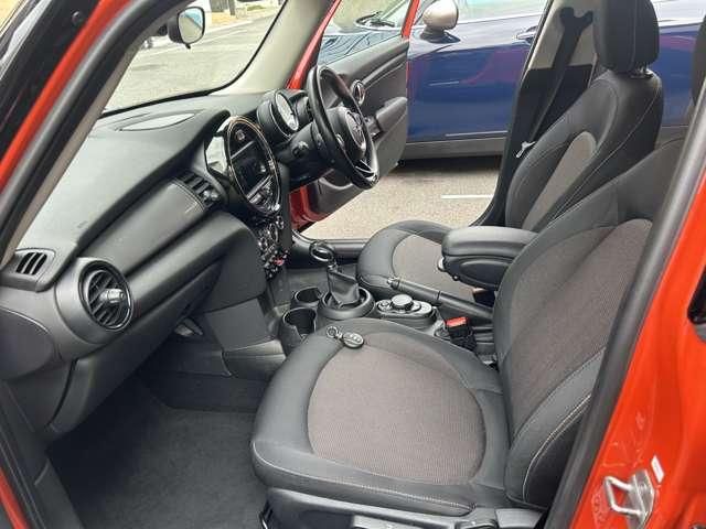 BMW MINI COOPER D 5DOOR 2019 Image 31