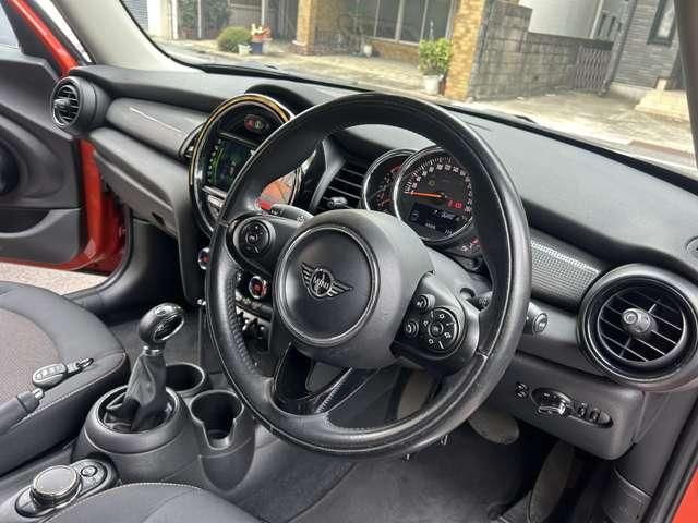 BMW MINI COOPER D 5DOOR 2019 Image 31