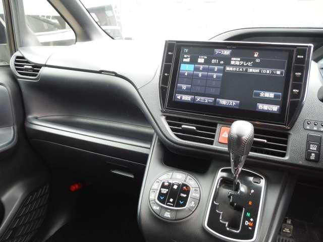 TOYOTA VOXY 2016 Image 31