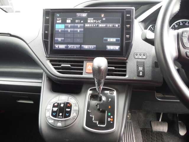 TOYOTA VOXY 2016 Image 31