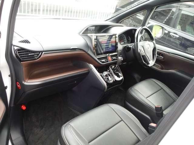 TOYOTA VOXY 2015 Image 31