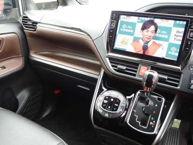 TOYOTA VOXY 2015 Image 31