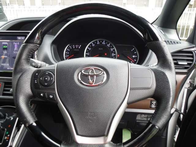 TOYOTA VOXY 2015 Image 31